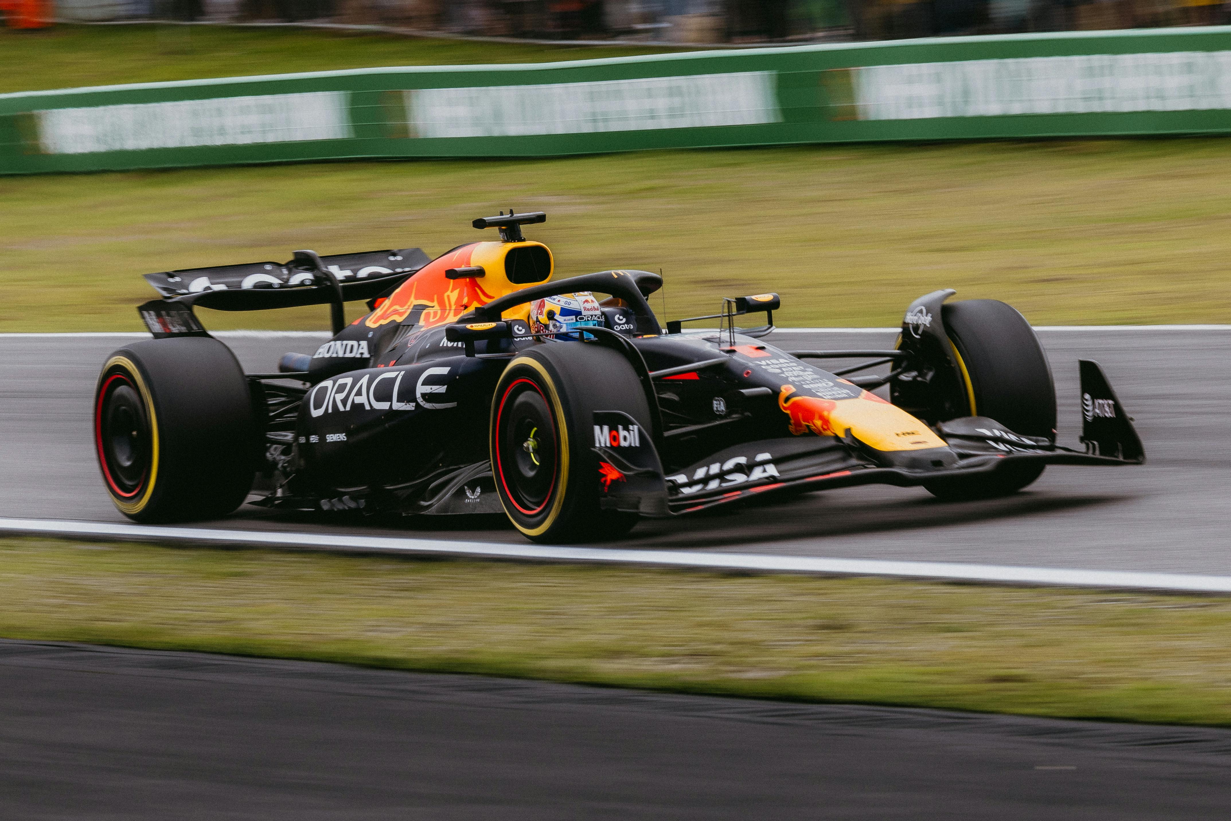 Hamilton Finally Clicks with Ferrari in Dominant Canadian Grand Prix Victory