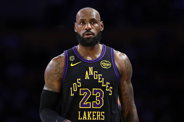 LeBron James Joins Philadelphia 76ers at 41: NBA's Greatest Player Changes Franchises